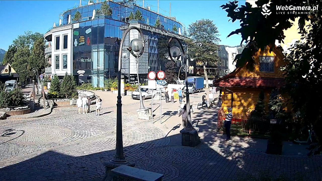 Widok na Krupówki w Zakopanem - 20 sierpień 2025, 08:51