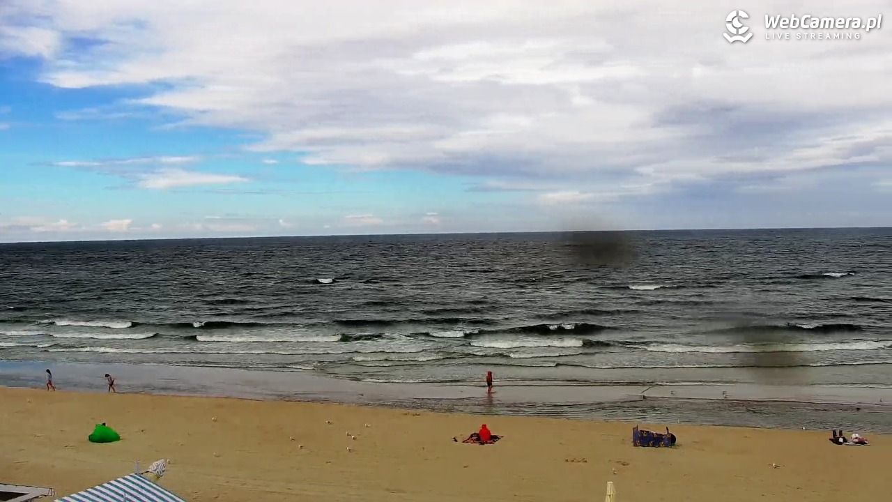 Krynica Morska - widok na plażę - 01 wresień 2026, 13:18