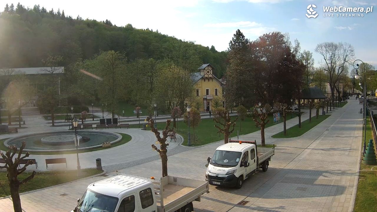 Krynica-Zdrój - widok na deptak - 11 maj 2026, 07:03
