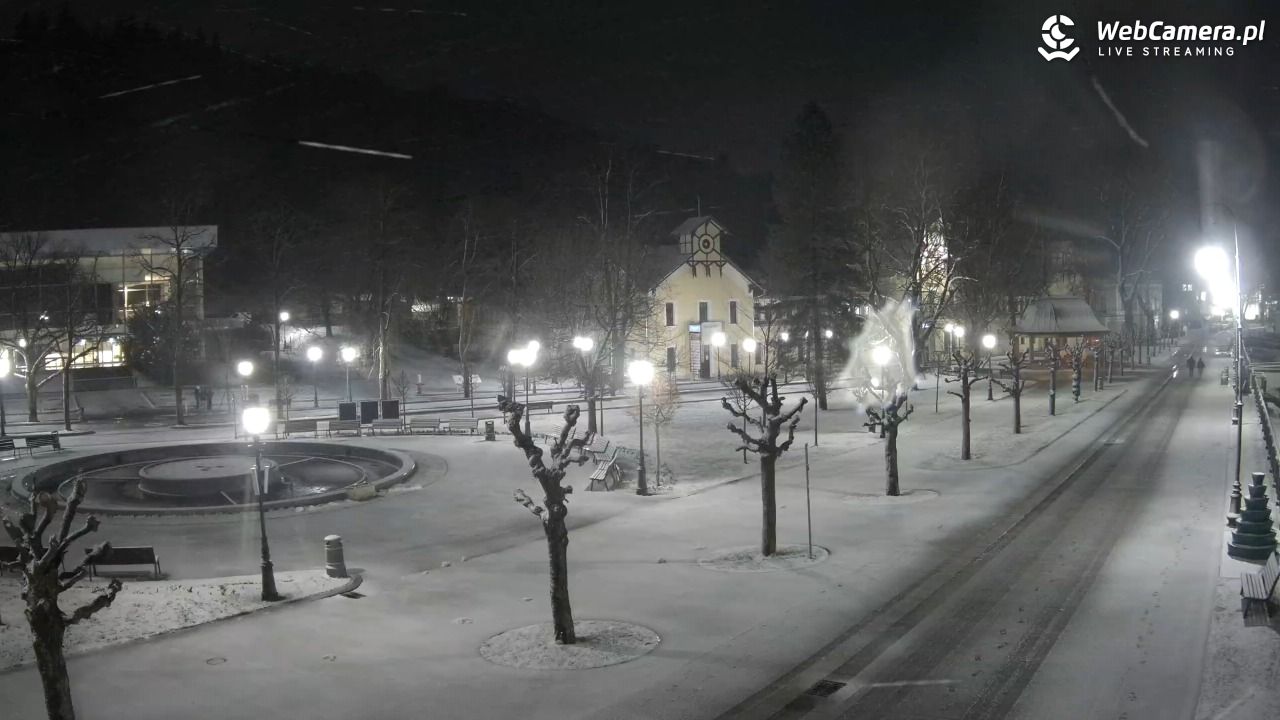 Krynica-Zdrój - widok na deptak - 27 marzec 2026, 19:00