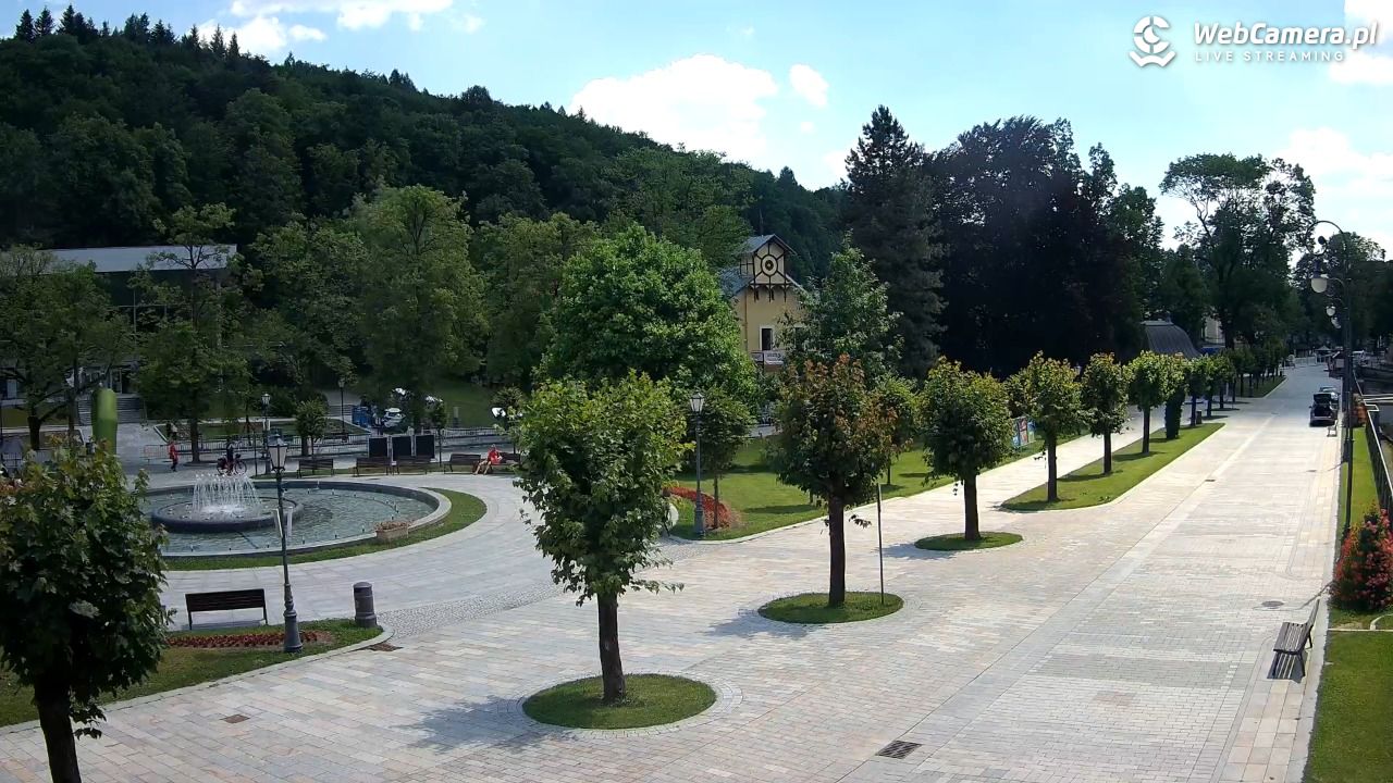 Krynica-Zdrój - widok na deptak - 26 czerwiec 2026, 12:45