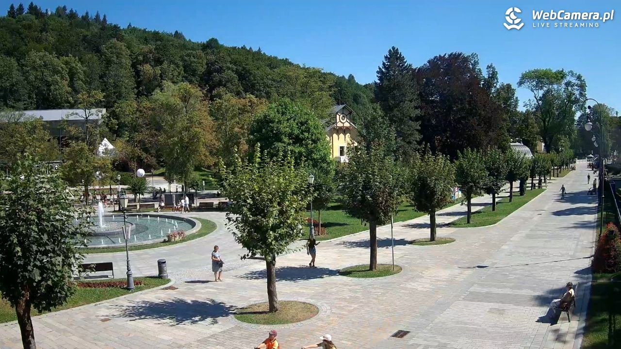 Krynica-Zdrój - widok na deptak - 09 sierpień 2026, 14:43