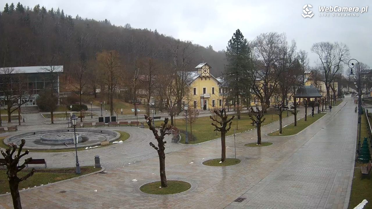 Krynica-Zdrój - widok na deptak - 27 marzec 2026, 16:03