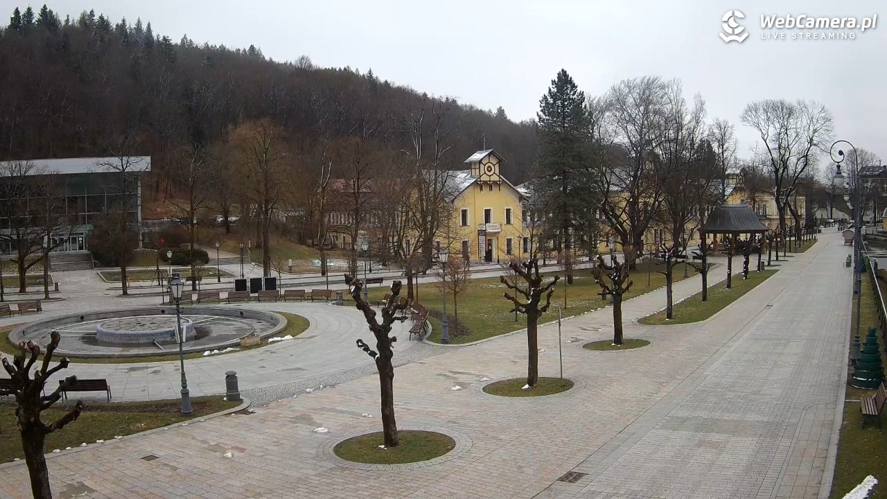 Krynica-Zdrój - widok na deptak - 27 marzec 2026, 13:34