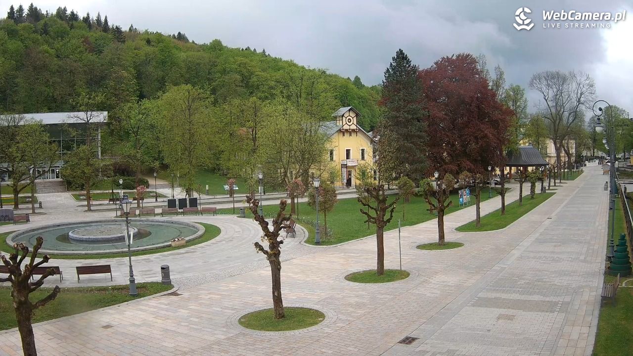 Krynica-Zdrój - widok na deptak - 12 maj 2026, 07:12
