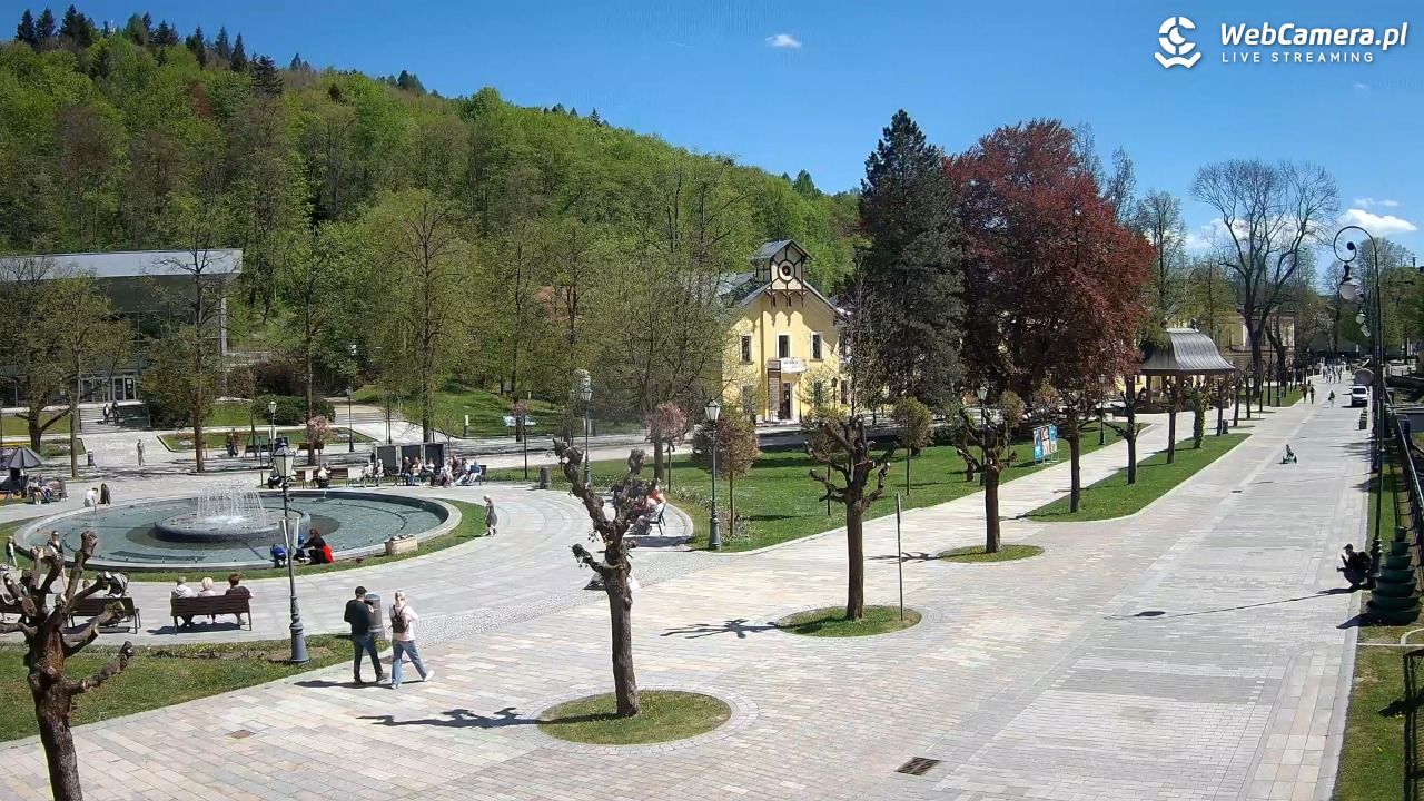 Krynica-Zdrój - widok na deptak - 10 maj 2026, 14:12