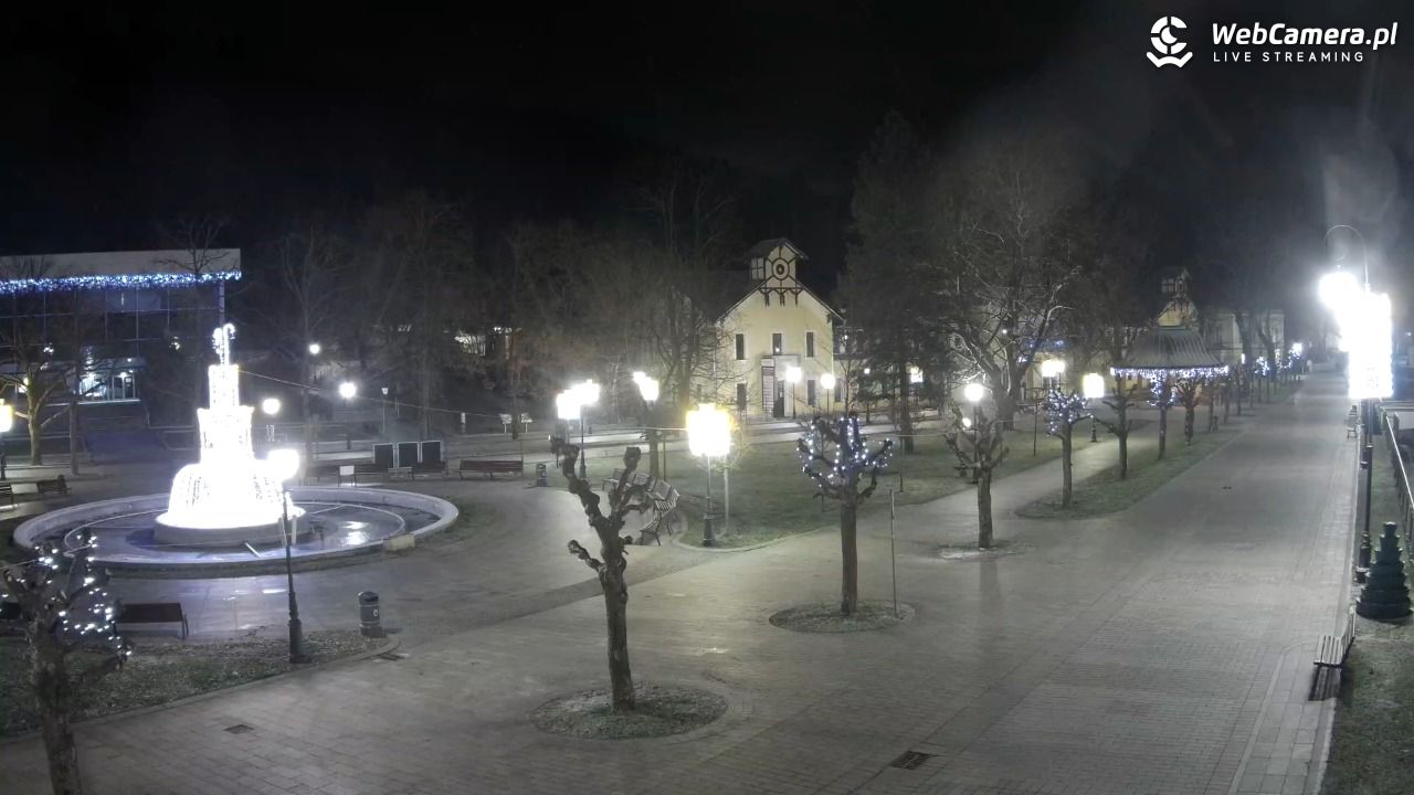 Krynica-Zdrój - widok na deptak - 24 grudzień 2025, 03:43