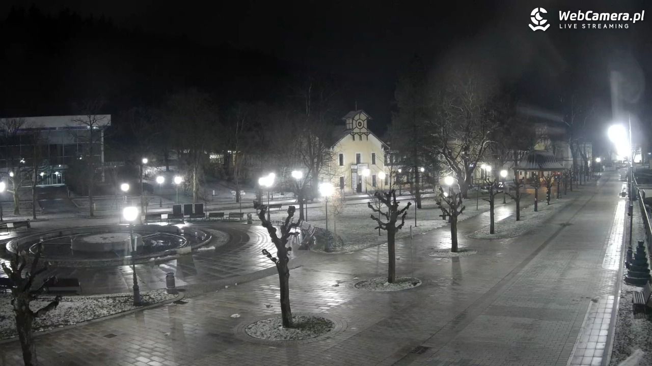 Krynica-Zdrój - widok na deptak - 28 marzec 2026, 00:14