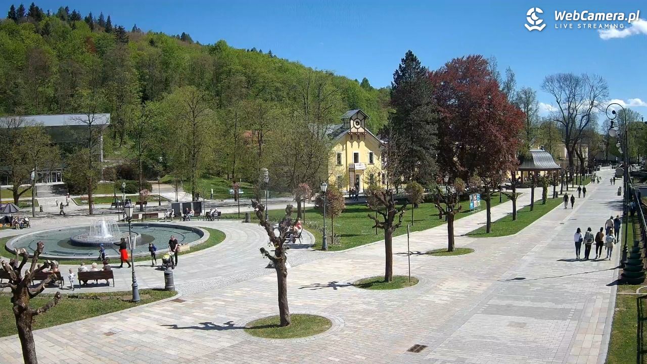 Krynica-Zdrój - widok na deptak - 10 maj 2026, 14:18