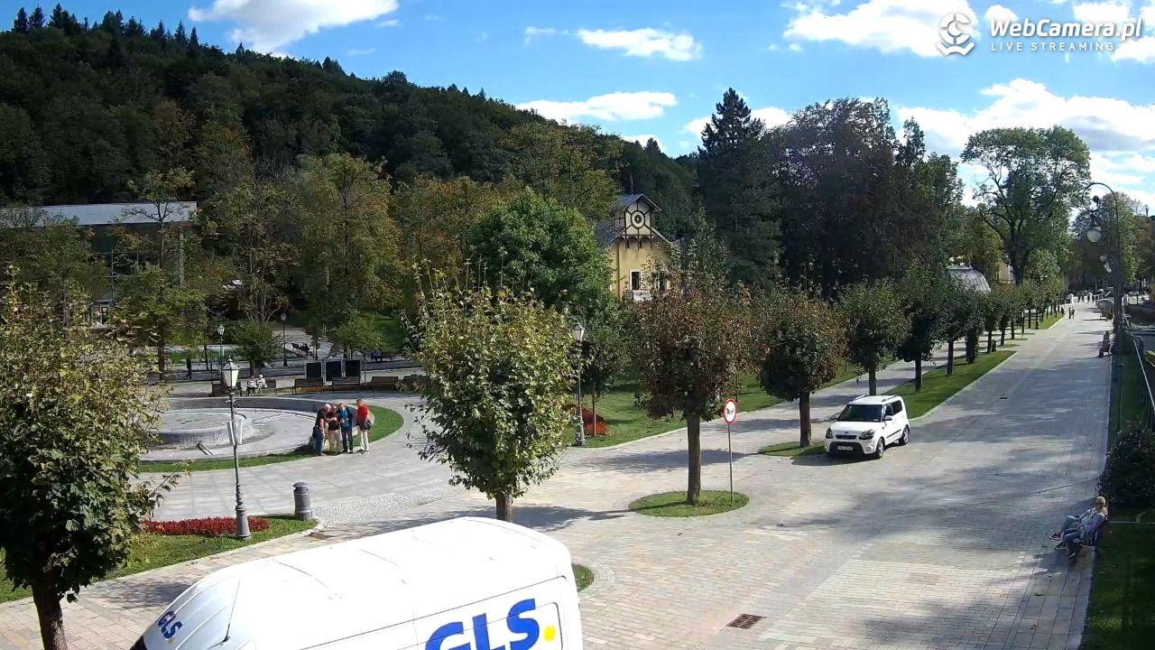 Krynica-Zdrój - widok na deptak - 18 wresień 2025, 14:13