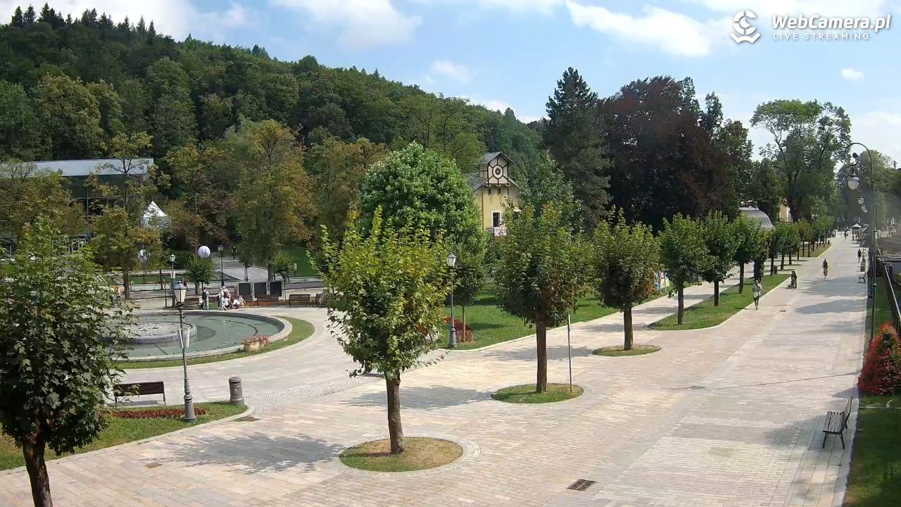 Krynica-Zdrój - widok na deptak - 11 sierpień 2026, 14:44