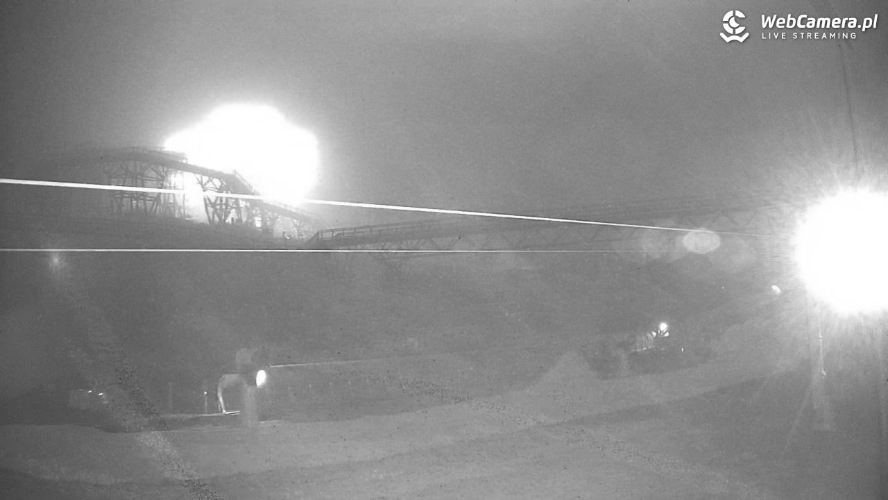 Kurza Góra - widok na stok i wieżę - 15 grudzień 2025, 20:16