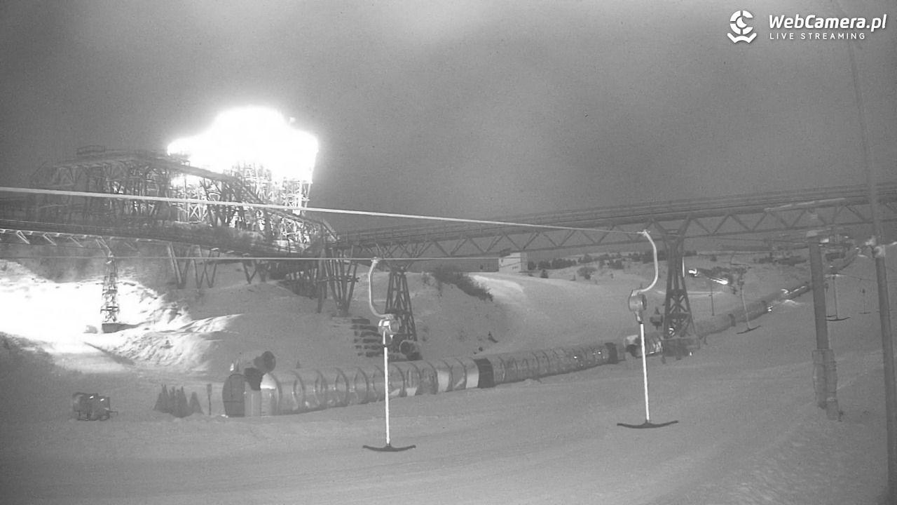 Kurza Góra - widok na stok i wieżę - 29 styczeń 2026, 21:51