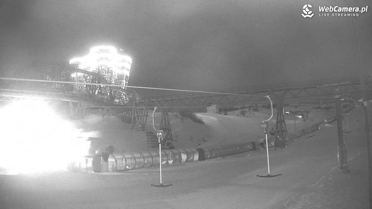 Kurza Góra - widok na stok i wieżę - 29 styczeń 2026, 21:52