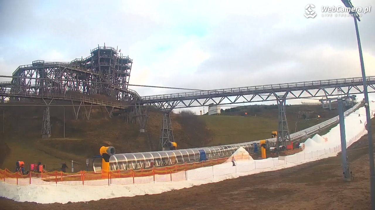 Kurza Góra - widok na stok i wieżę - 14 grudzień 2025, 14:10