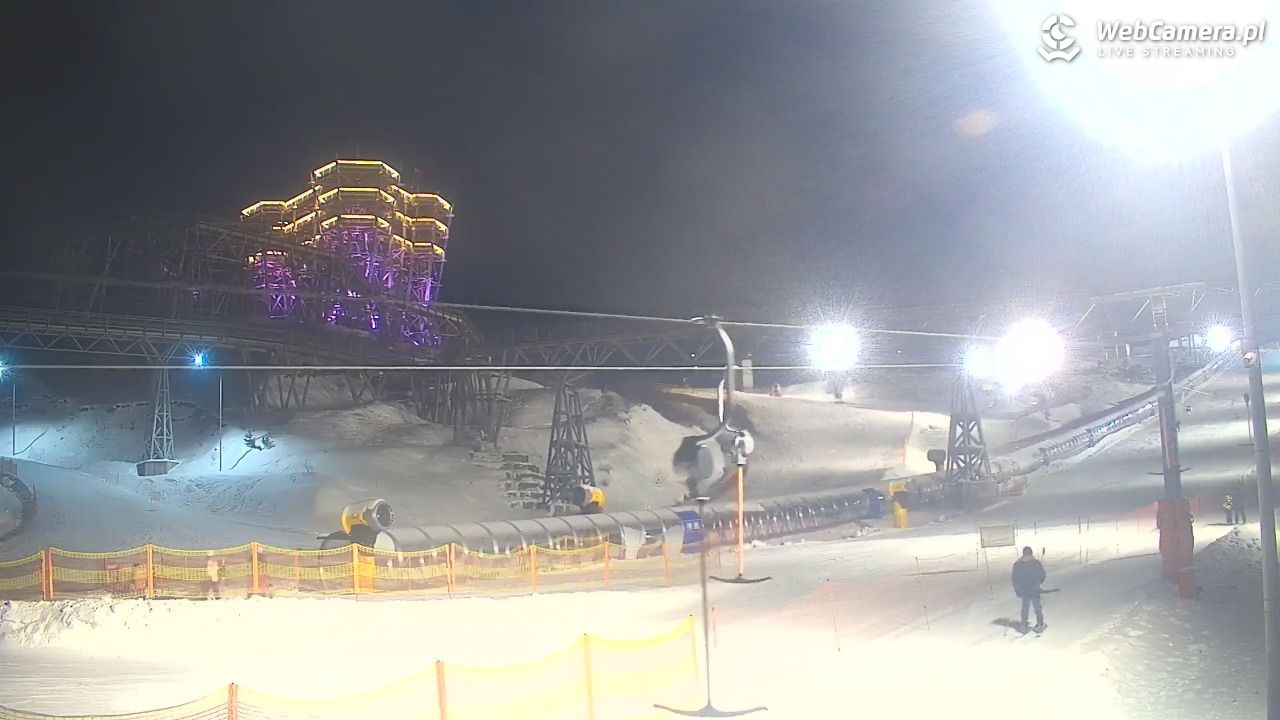 Kurza Góra - widok na stok i wieżę - 29 styczeń 2026, 20:04