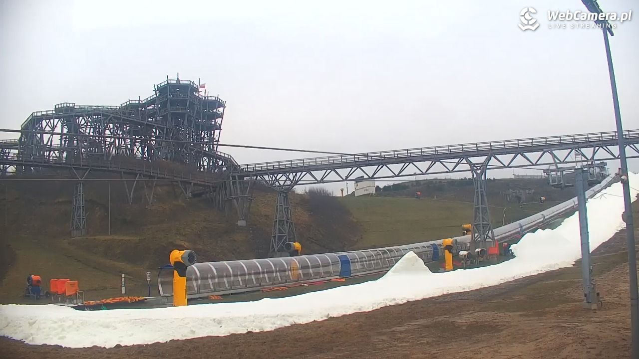 Kurza Góra - widok na stok i wieżę - 15 grudzień 2025, 10:25