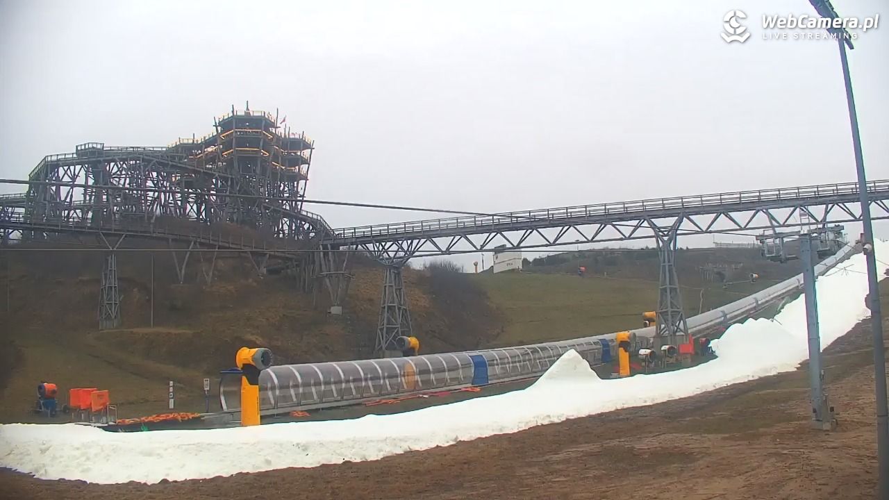 Kurza Góra - widok na stok i wieżę - 15 grudzień 2025, 14:53