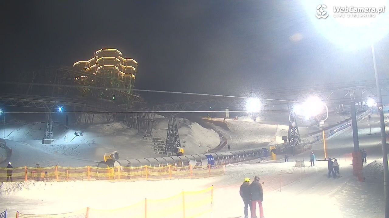 Kurza Góra - widok na stok i wieżę - 28 styczeń 2026, 18:39