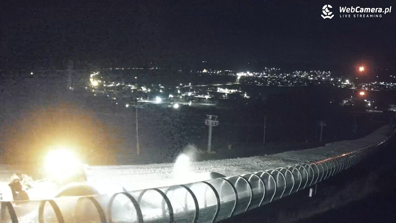 Kurza Góra - widok na stok - 21 grudzień 2025, 20:48