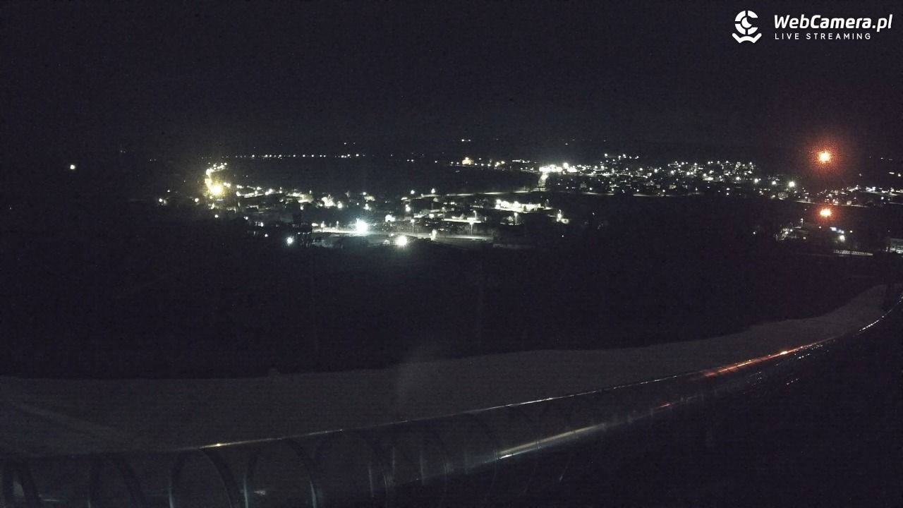 Kurza Góra - widok na stok - 21 grudzień 2025, 22:05