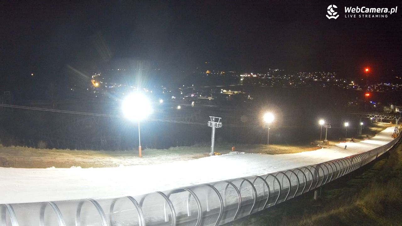 Kurza Góra - widok na stok - 23 grudzień 2025, 20:06