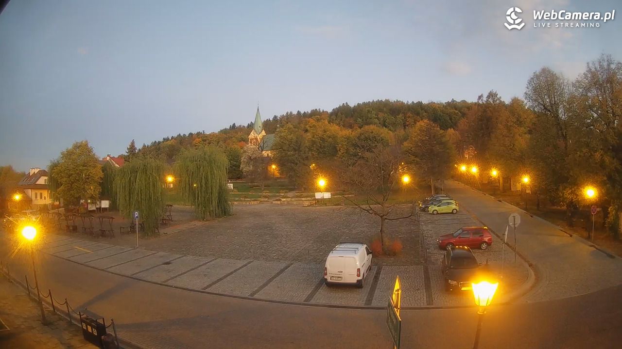 Lanckorona - 21 październik 2026, 04:51