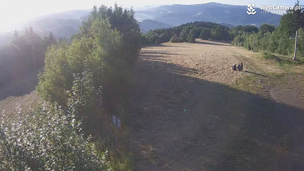 Laskowa-ski - górna stacja - 05 lipiec 2025, 06:03