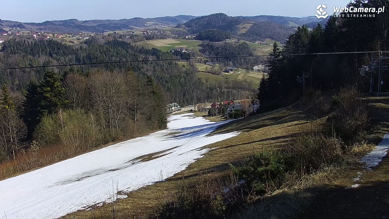 Laskowa-ski - widok na trasy - 15 marzec 2026, 11:16