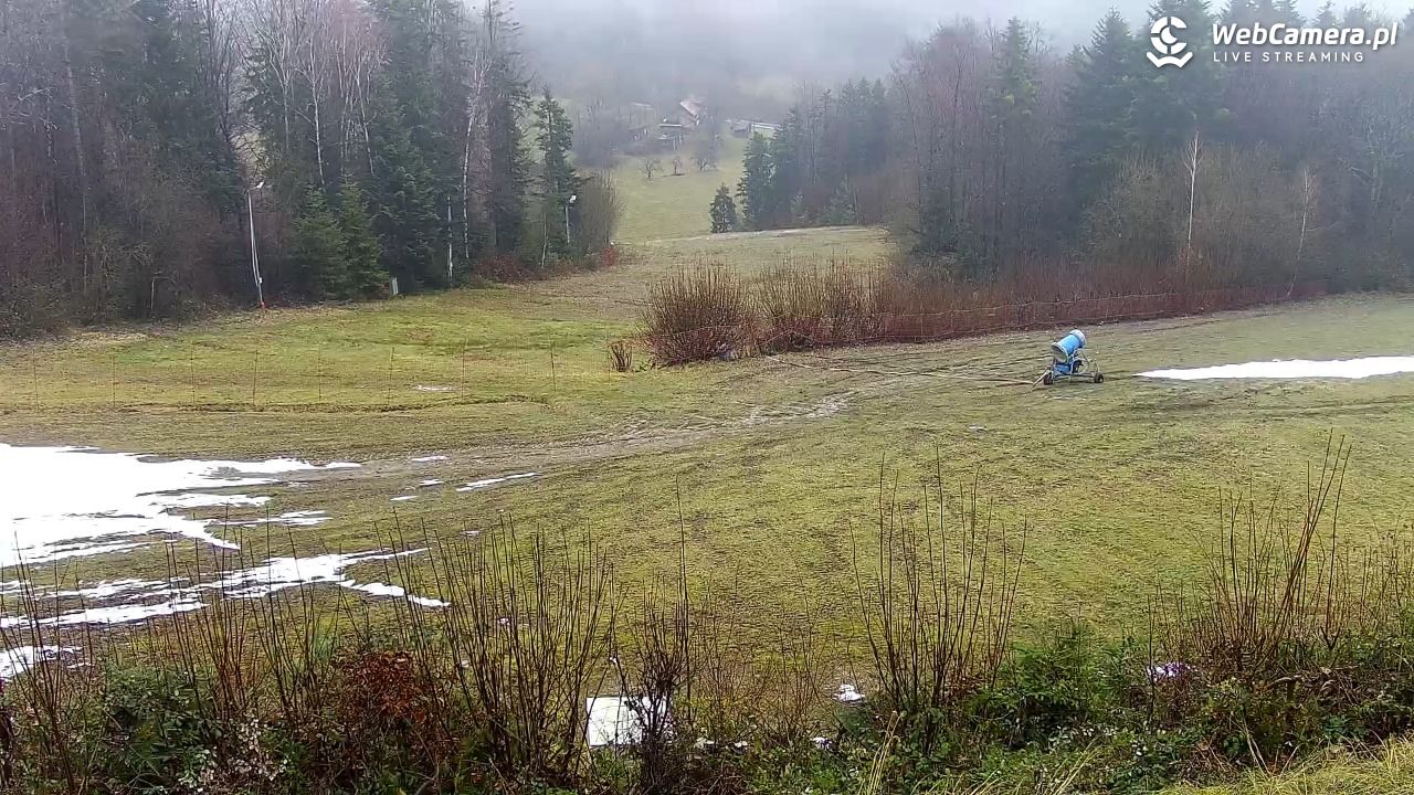 Laskowa-ski - widok na trasy - 14 grudzień 2025, 08:41