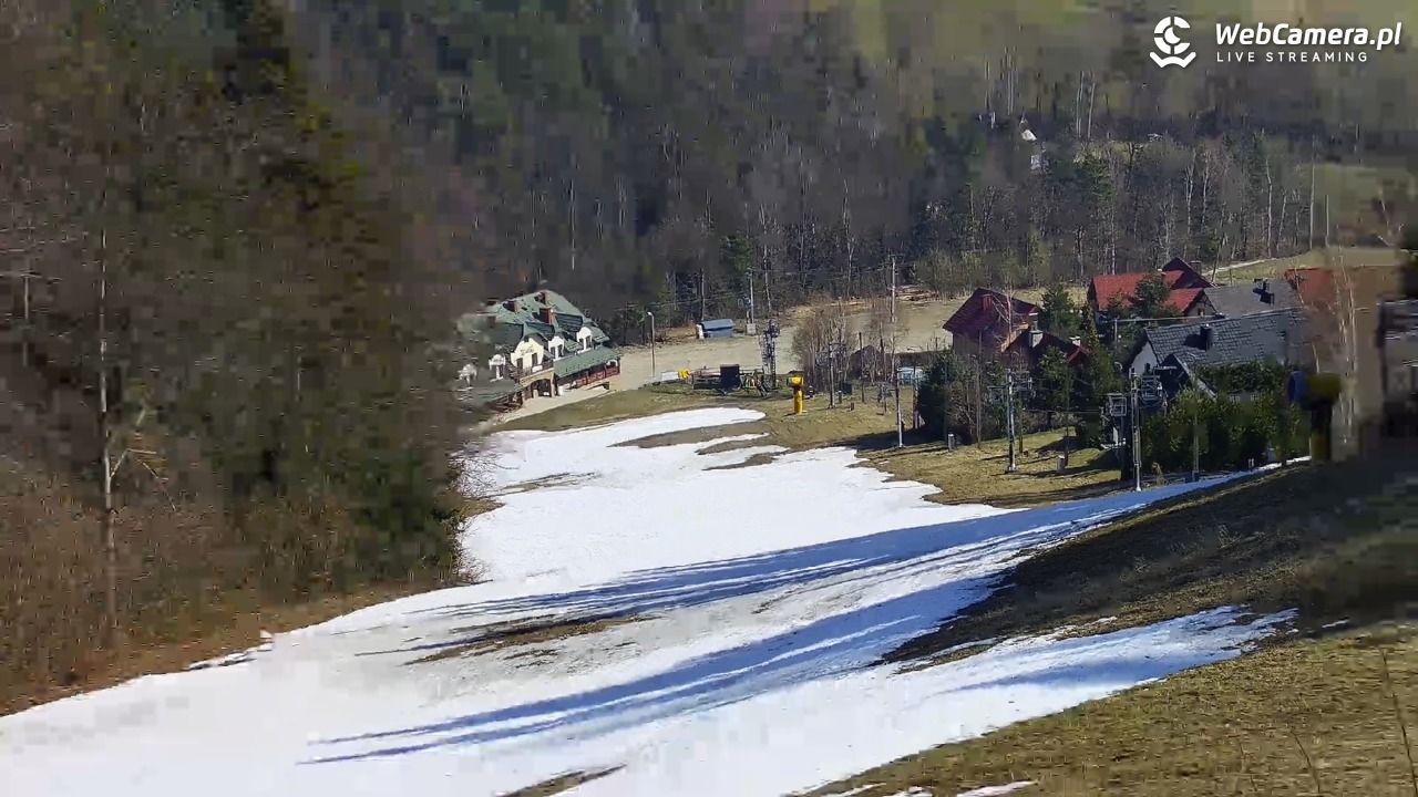 Laskowa-ski - widok na trasy - 15 marzec 2026, 10:41