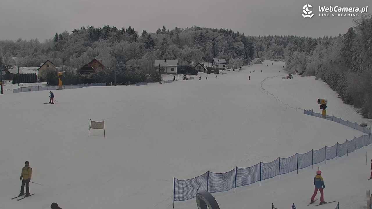 Laskowa-ski - widok z dolnej stacji - 01 luty 2026, 13:32