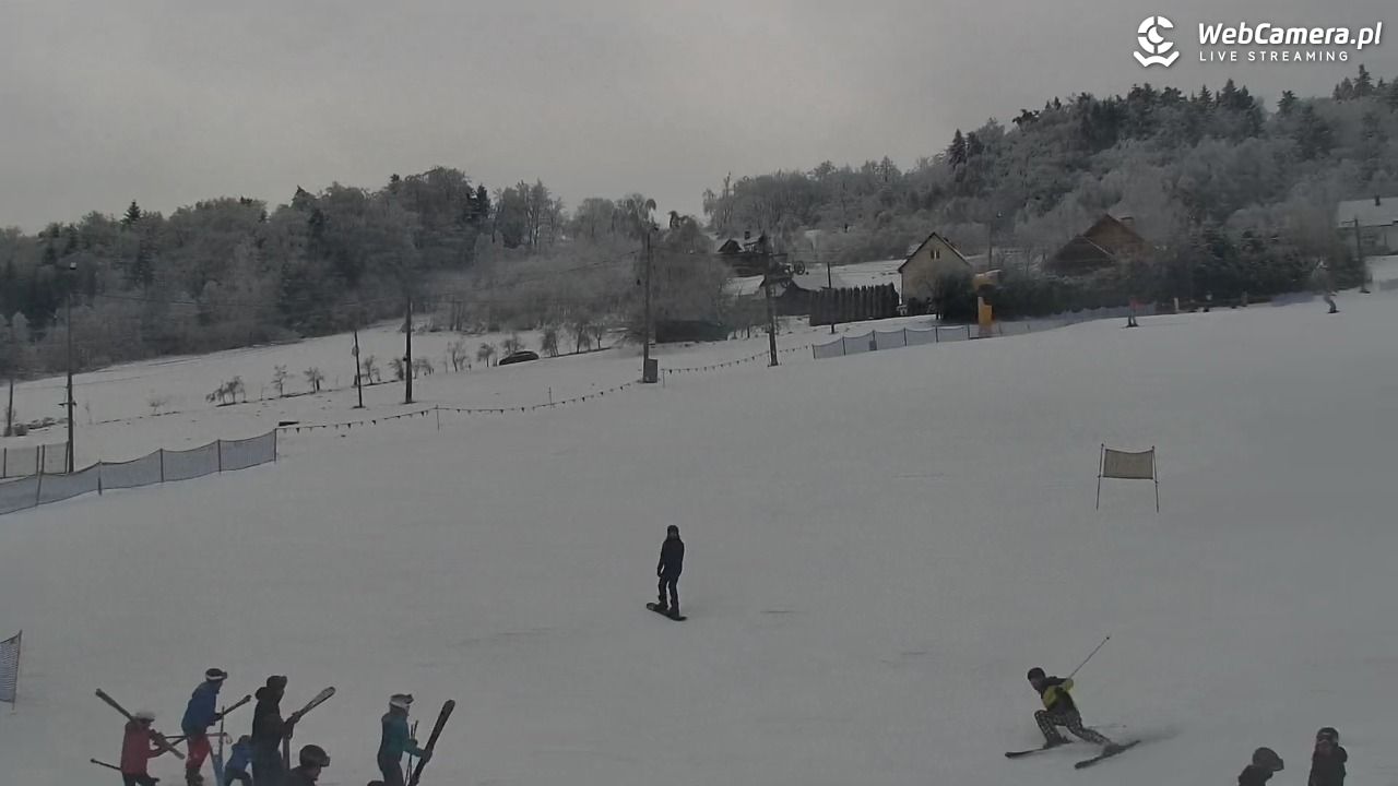 Laskowa-ski - widok z dolnej stacji - 01 luty 2026, 12:01