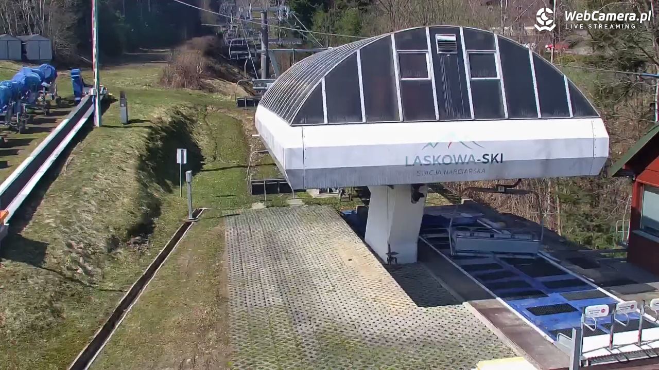 Laskowa-ski - widok z dolnej stacji - 03 kwiecień 2026, 12:23