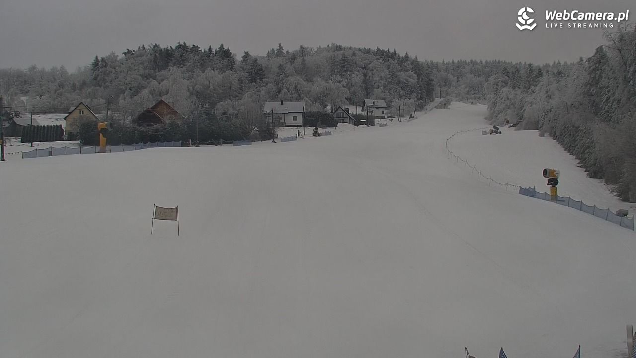 Laskowa-ski - widok z dolnej stacji - 01 luty 2026, 08:09