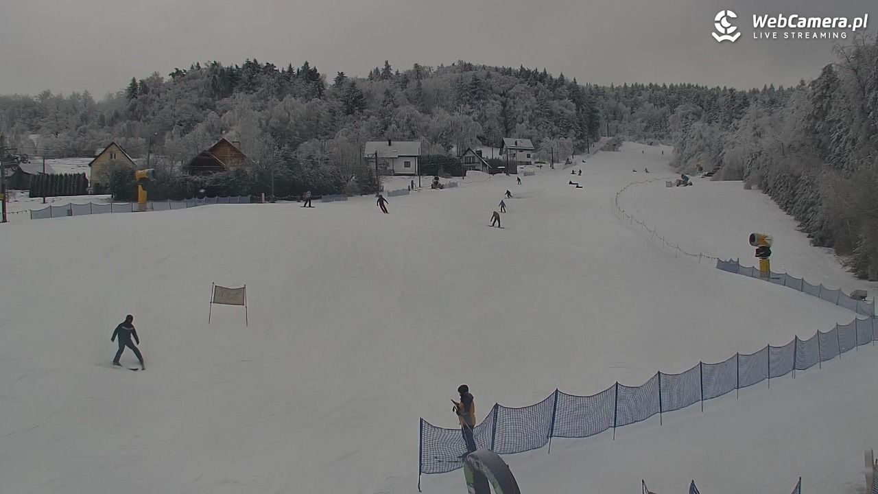 Laskowa-ski - widok z dolnej stacji - 01 luty 2026, 11:34