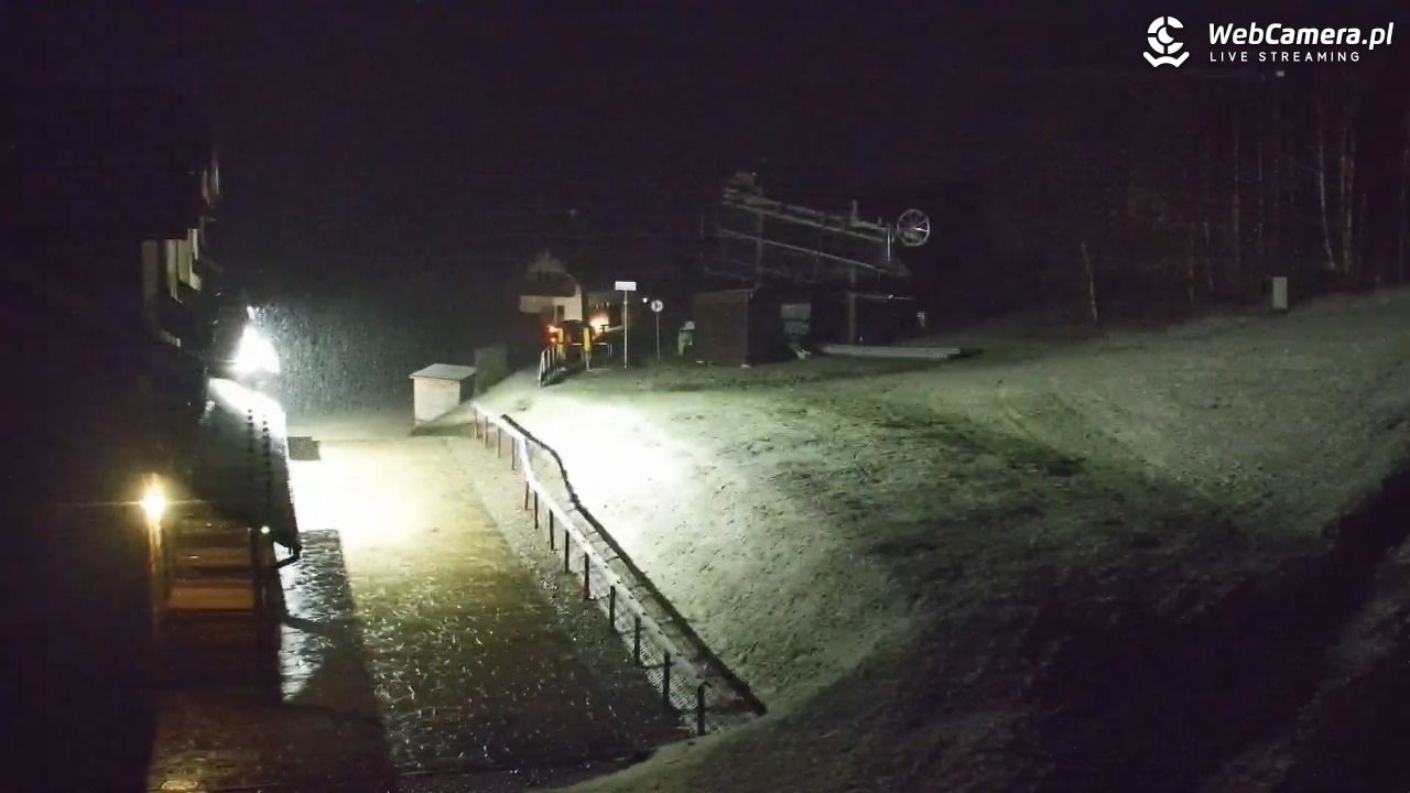 Laskowa-ski - widok z dolnej stacji - 30 marzec 2026, 23:24