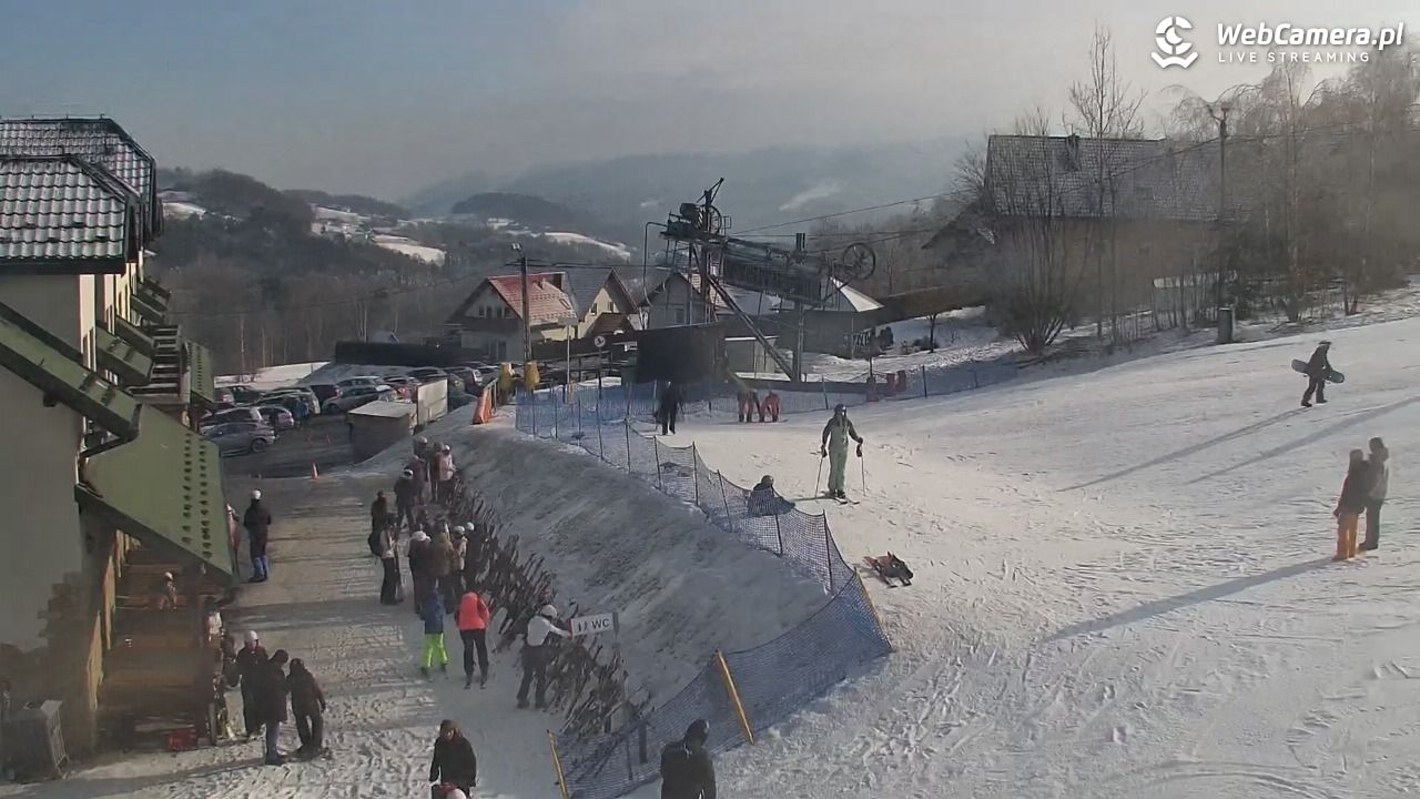 Laskowa-ski - widok z dolnej stacji - 02 luty 2026, 12:51