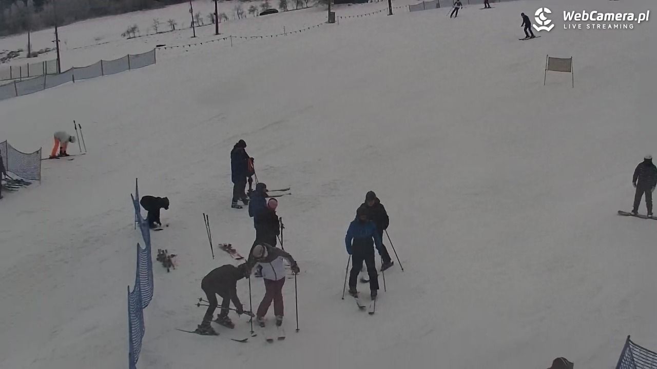 Laskowa-ski - widok z dolnej stacji - 01 luty 2026, 12:24