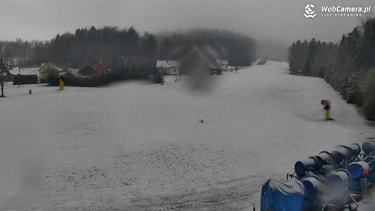 Laskowa-ski - widok z dolnej stacji - 31 marzec 2026, 07:37