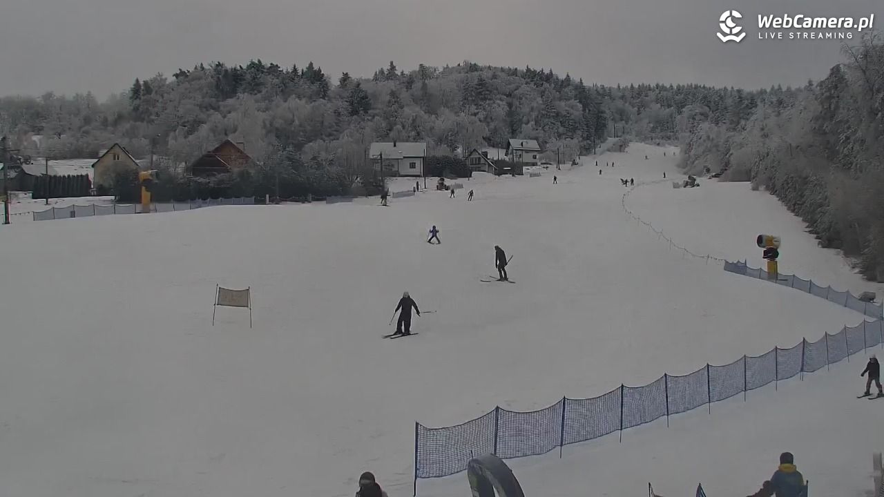 Laskowa-ski - widok z dolnej stacji - 01 luty 2026, 14:05