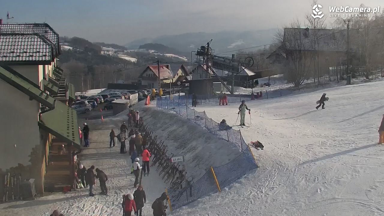Laskowa-ski - widok z dolnej stacji - 02 luty 2026, 12:51