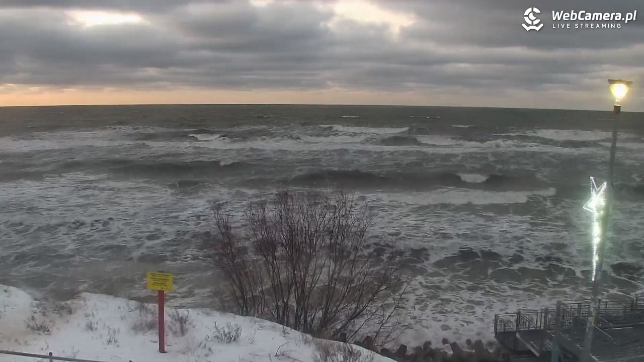 ŁAZY - widok na plażę - 11 styczeń 2026, 16:02