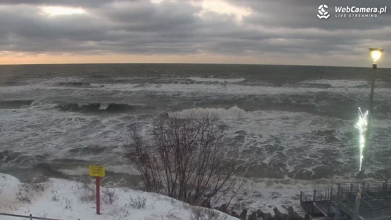 ŁAZY - widok na plażę - 11 styczeń 2026, 16:02