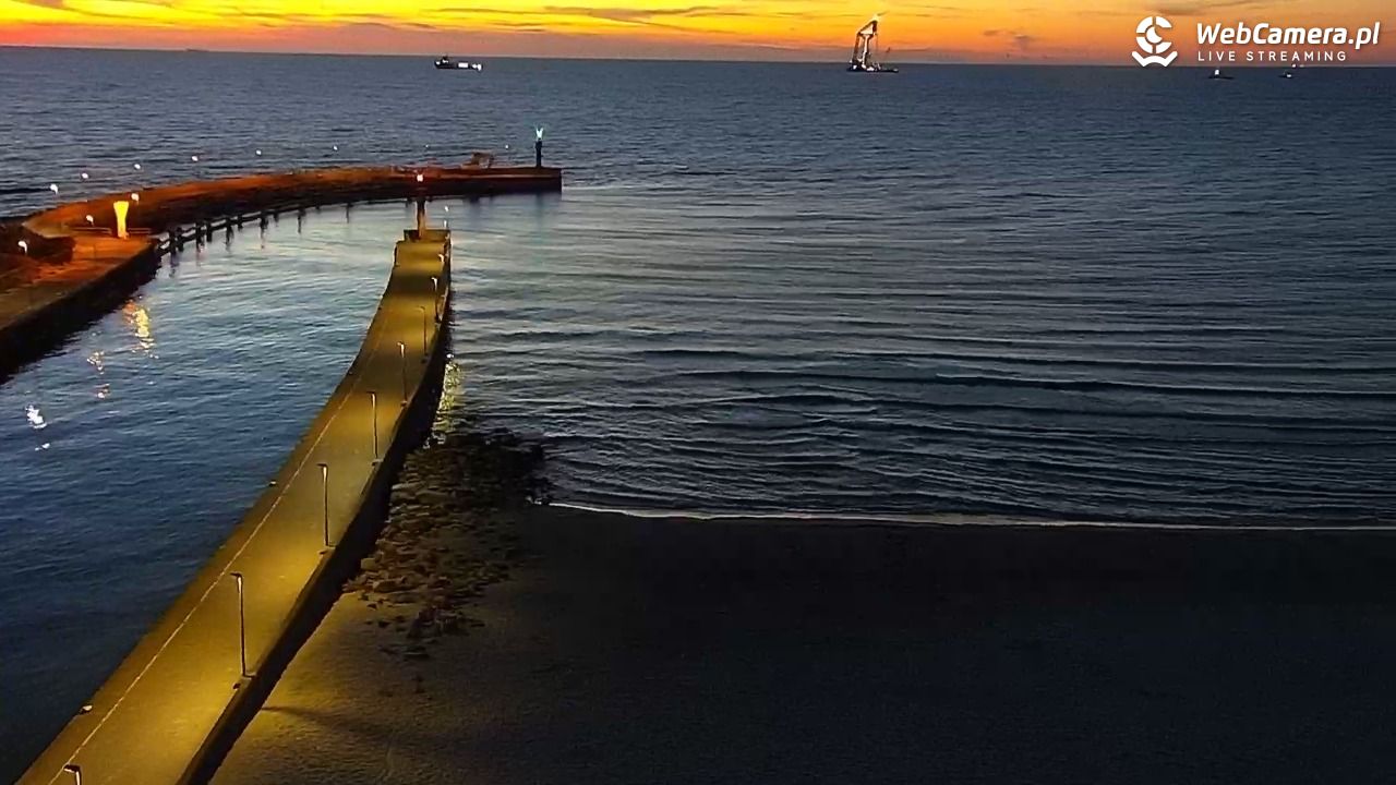 ŁEBA - widok na wydmy i plażę - 22 czerwiec 2026, 22:33