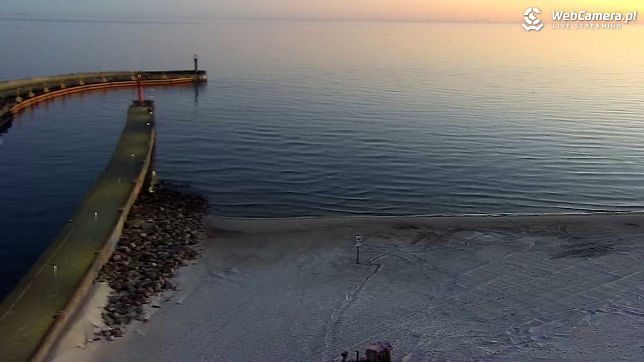 ŁEBA - widok na wydmy i plażę - 21 marzec 2026, 05:31