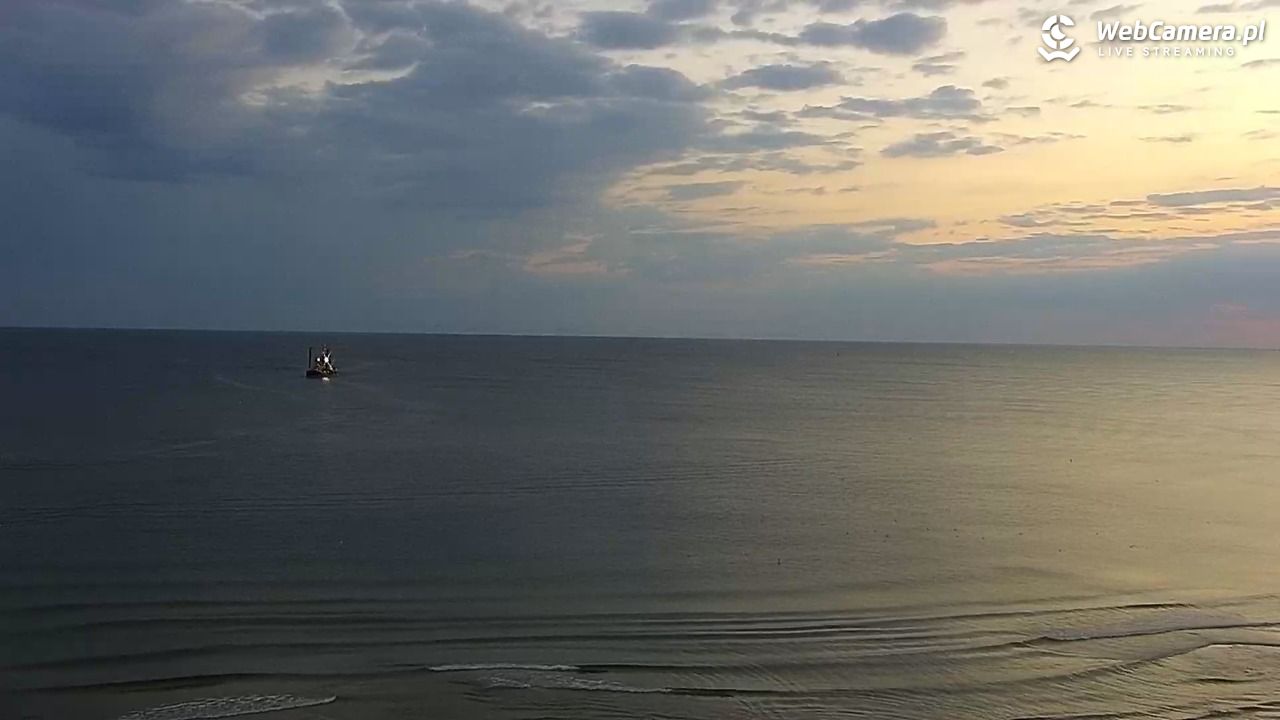 ŁEBA - widok na wydmy i plażę - 10 sierpień 2026, 05:10