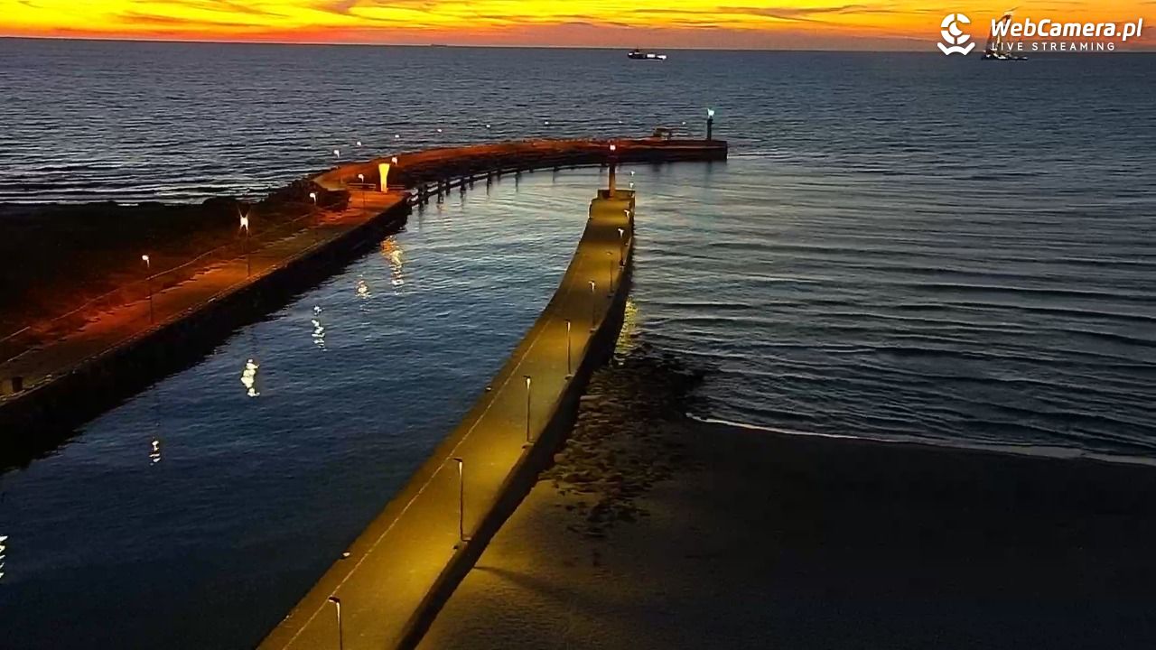 ŁEBA - widok na wydmy i plażę - 22 czerwiec 2026, 22:33