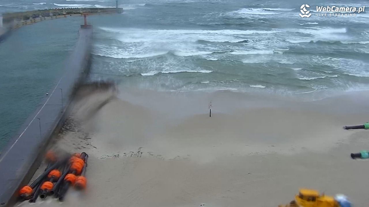 ŁEBA - widok na wydmy i plażę - 16 maj 2025, 07:38