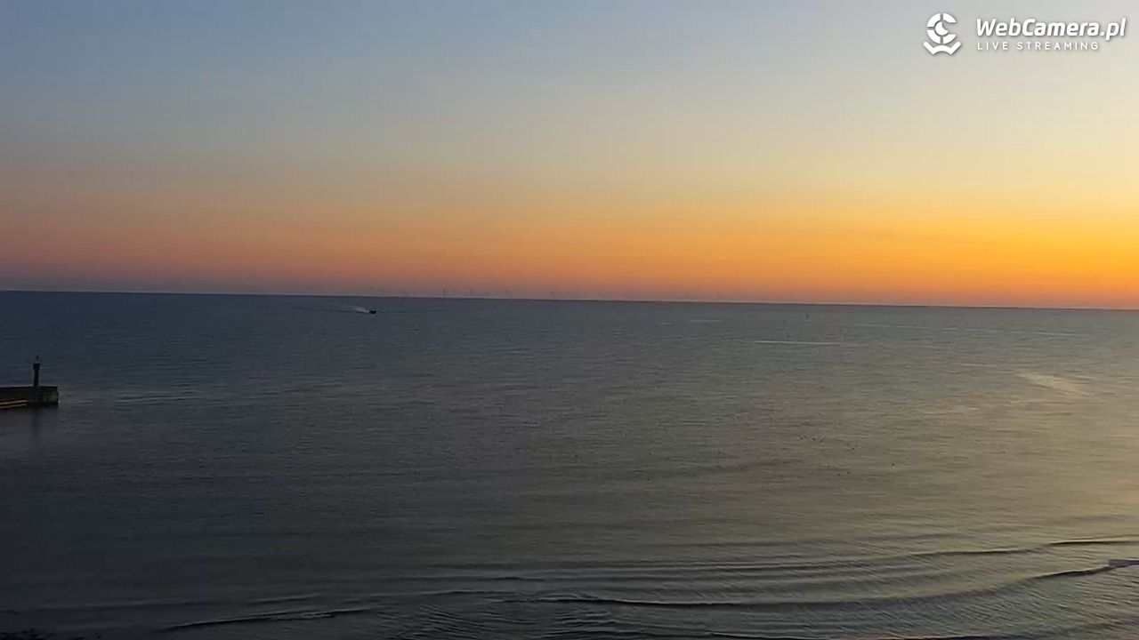 ŁEBA - widok na wydmy i plażę - 09 sierpień 2026, 05:17